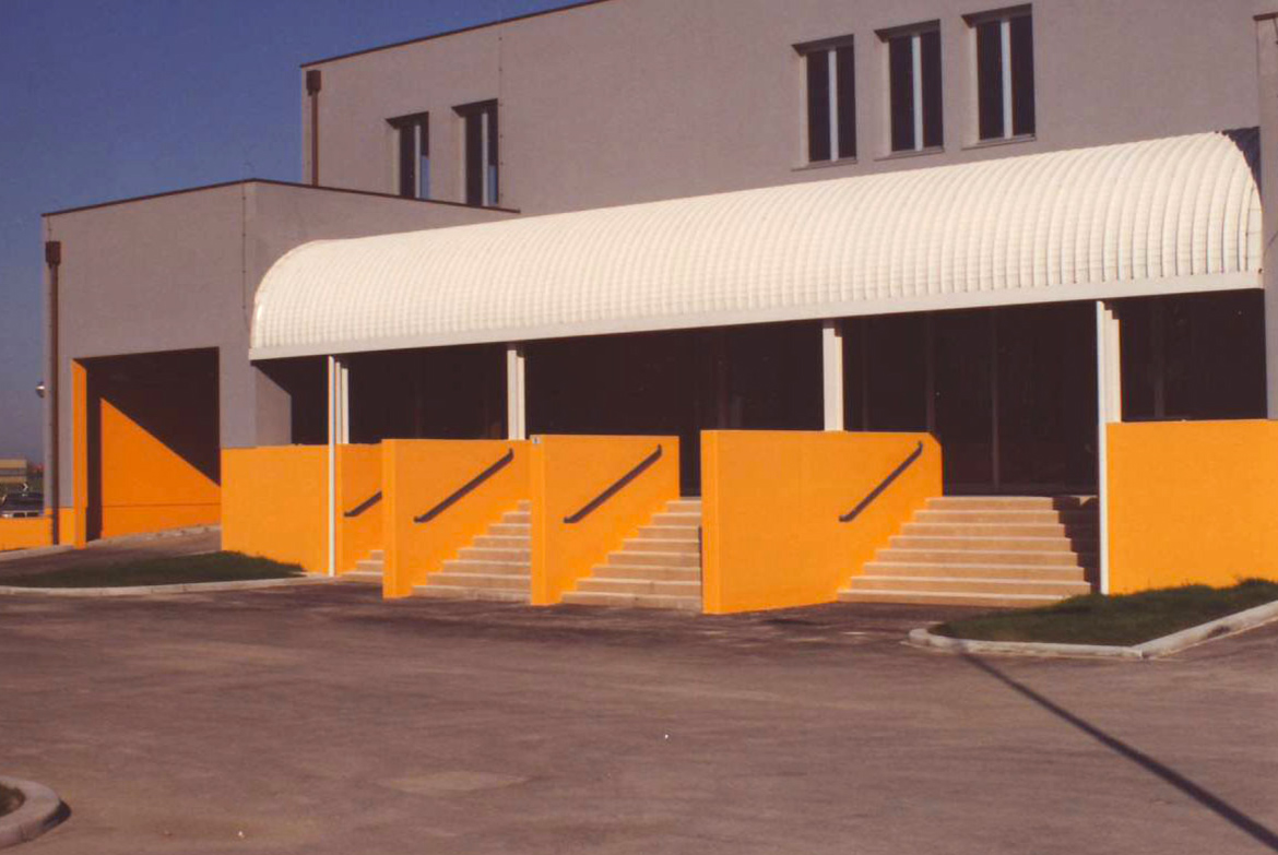 Palazzina d'ingresso e laboratorio analisi
